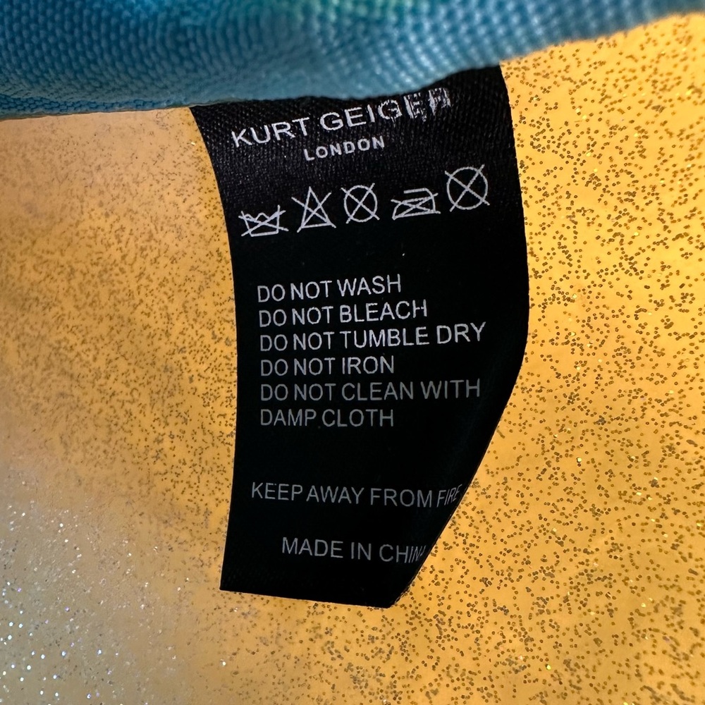 Kurt Geiger • Colorful Glitter Transparent Vinyl Small Southbank Backpack - Picture 11 of 16